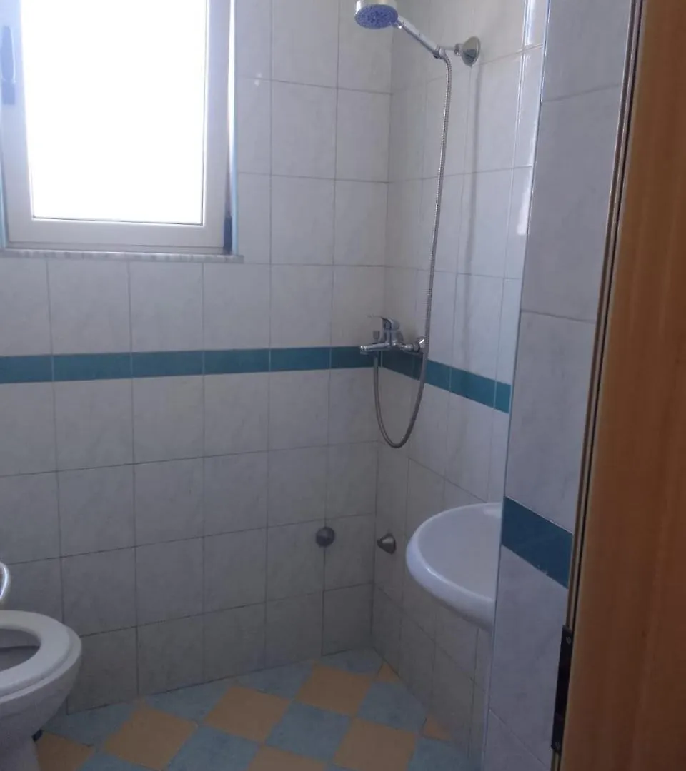 דורס Villa Xhelalit Large Ensuite Rooms 0*,